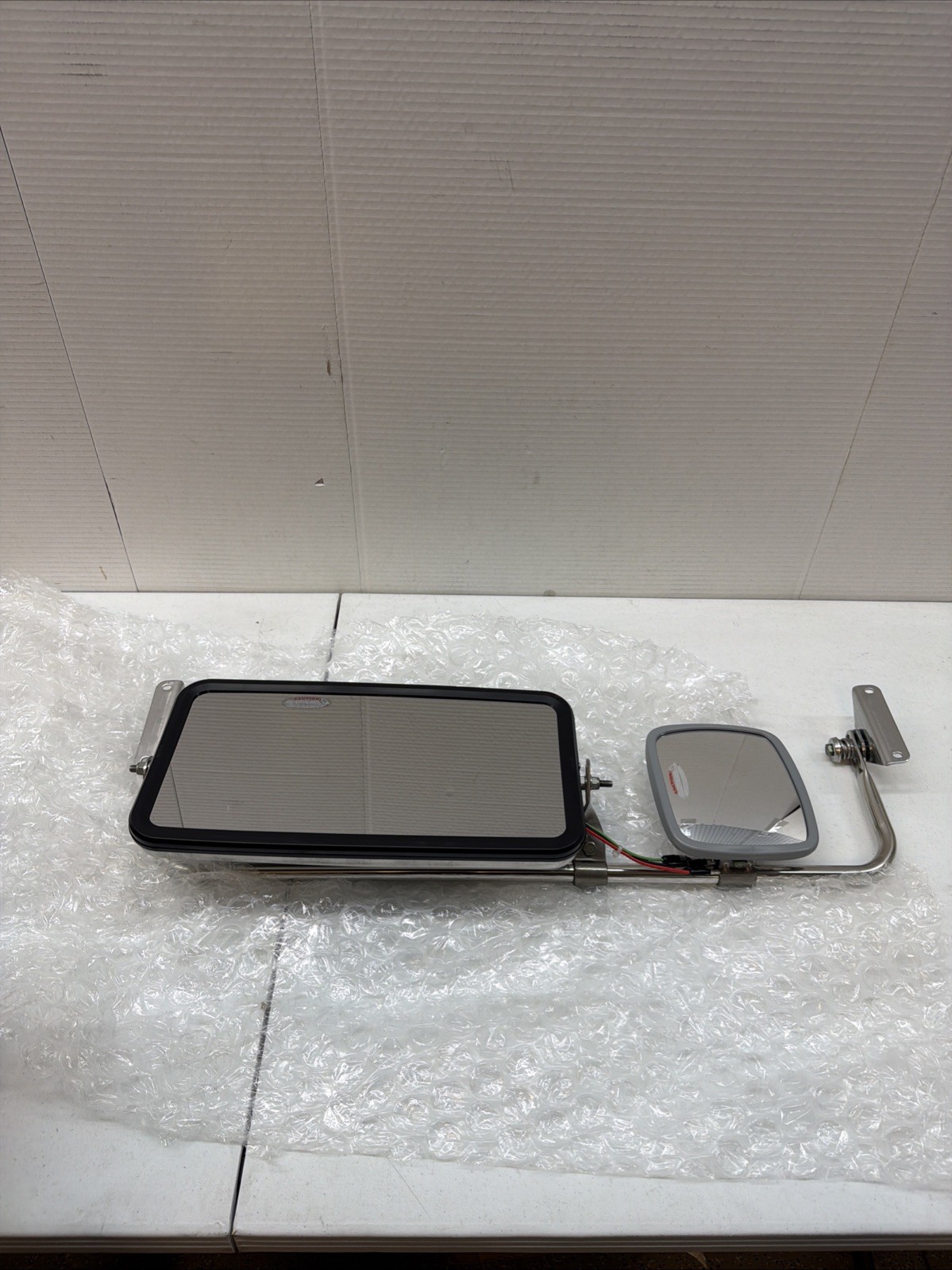 New Velvac Motorized West Coast Mirror System 713760 1 side only