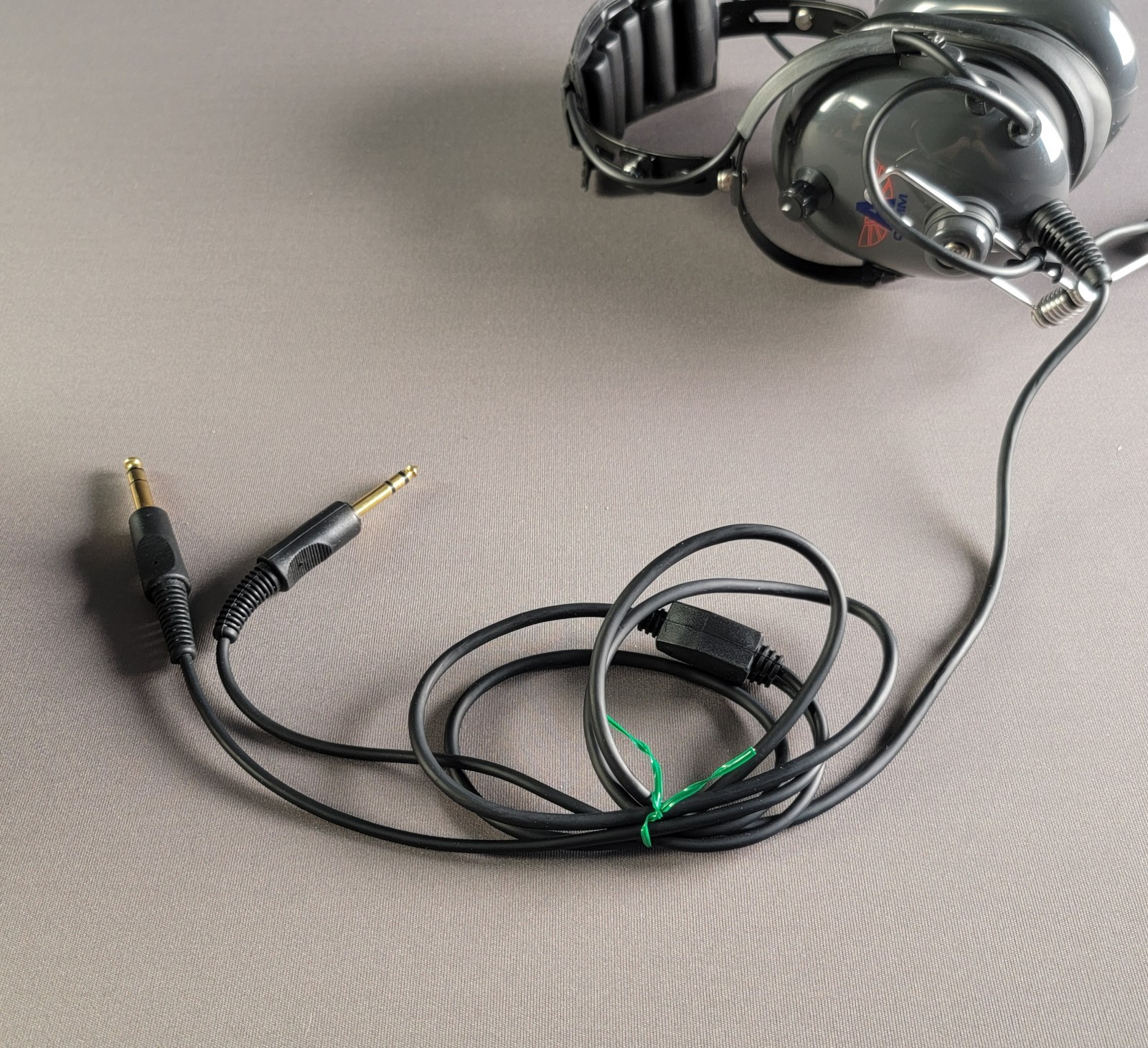 Avcomm AC-400S Headset - Dual Plug - Aviation Communications Inc. Tested