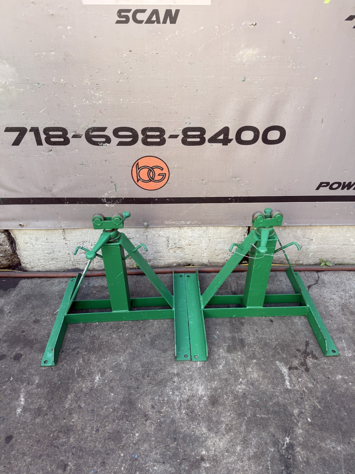 Greenlee 683 Screw-Type Reel Stand, Adjustable, 22"-54" (559-1372 Mm) a Pair #1