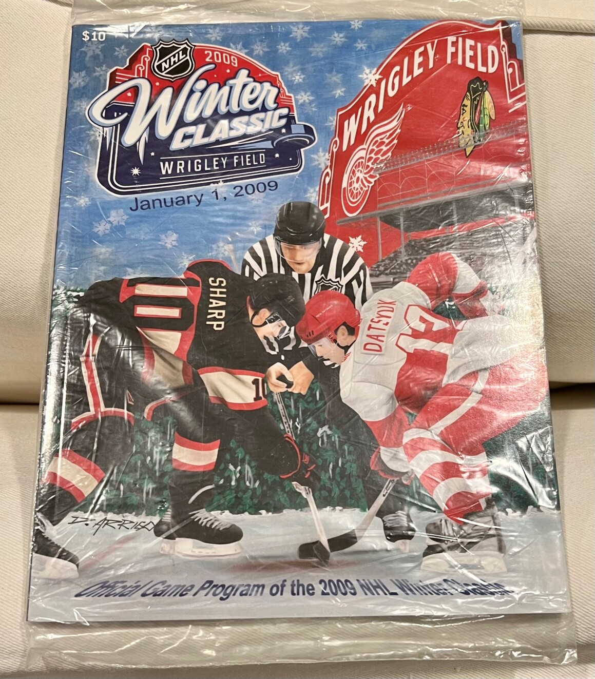 SEALED 2009 WINTER CLASSIC Program CHICAGO BLACKHAWKS at WRIGLEY FIELD