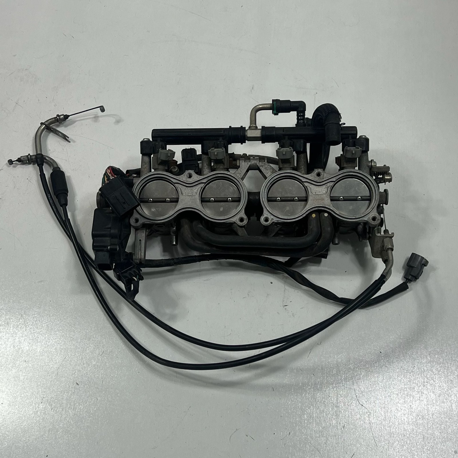 OEM Suzuki GSXR 600/750 Mikuni Throttle Body Assembly with Fuel Injectors