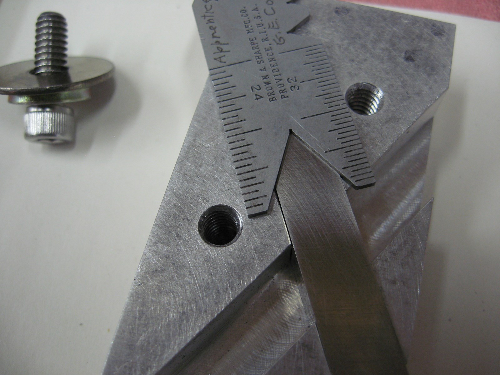 Lathe Tool Bit Grinding Jig, 60 Degree Grinding Jig for 3/8" Thread Cutting Bits