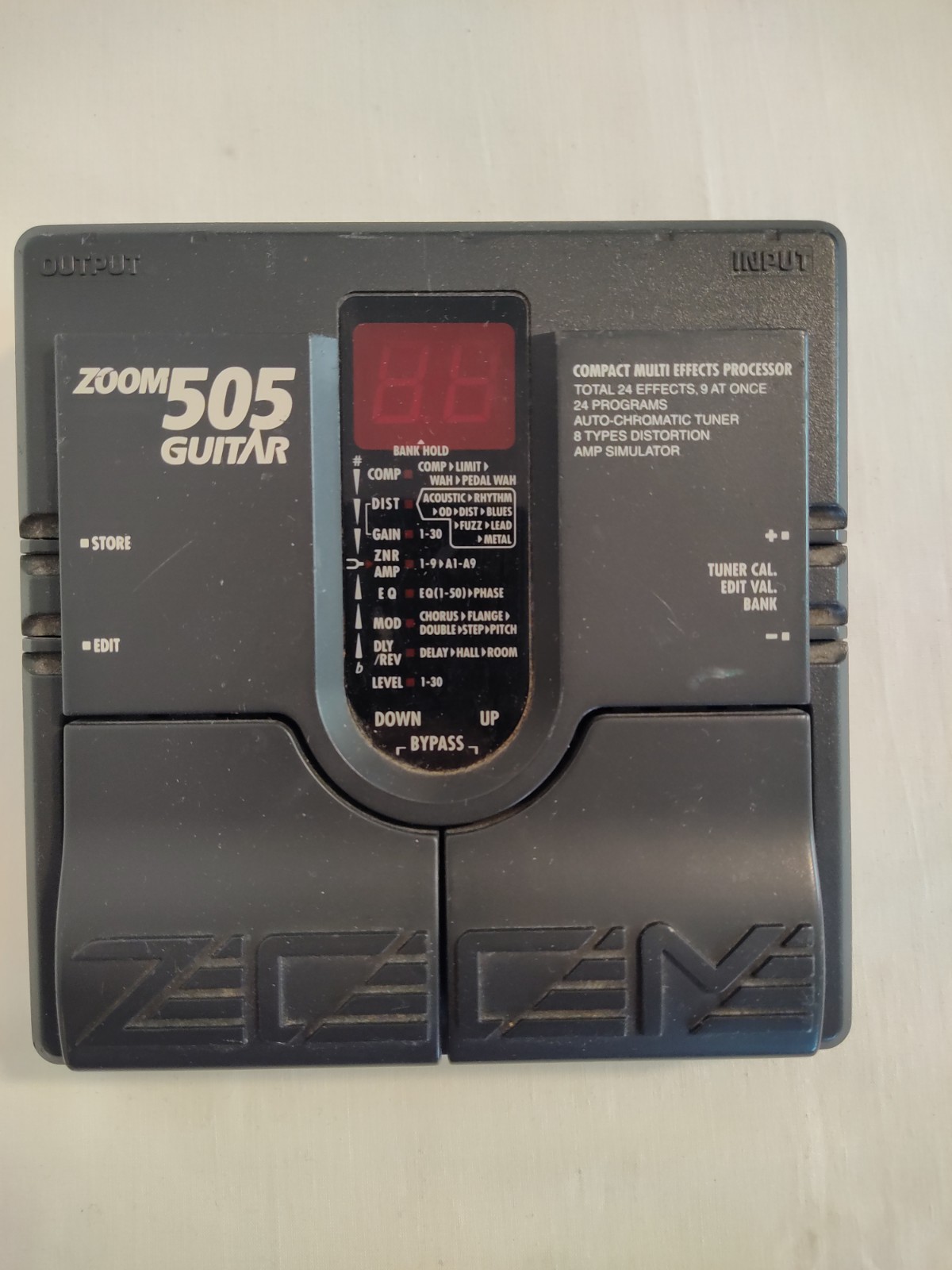 Zoom 505 Vintage Guitar Multi Effects Pedal - Tested Works - Read Description