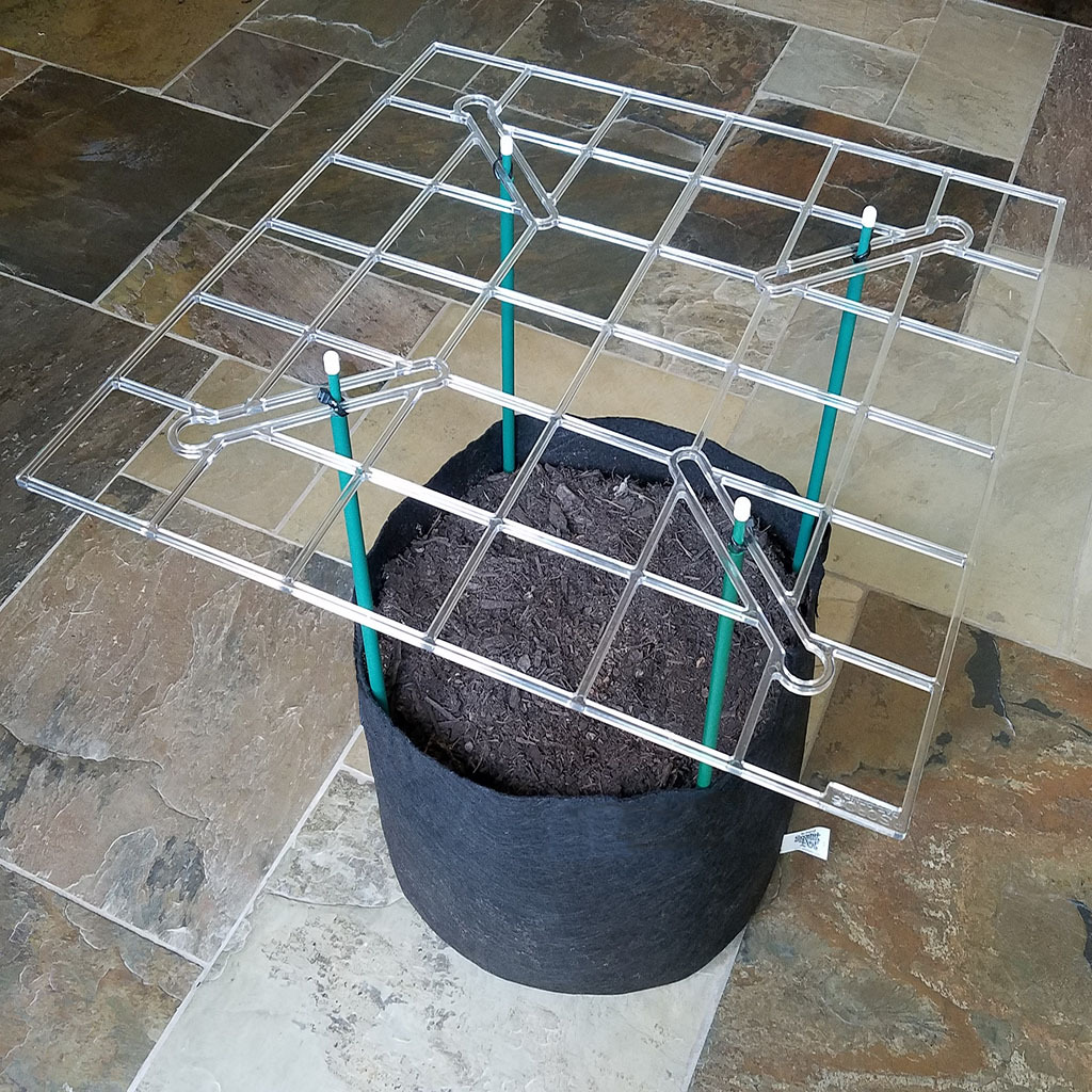 Smart P SCROG Kit - Complete with 10 gal. Smart Pot® and adjustable stakes