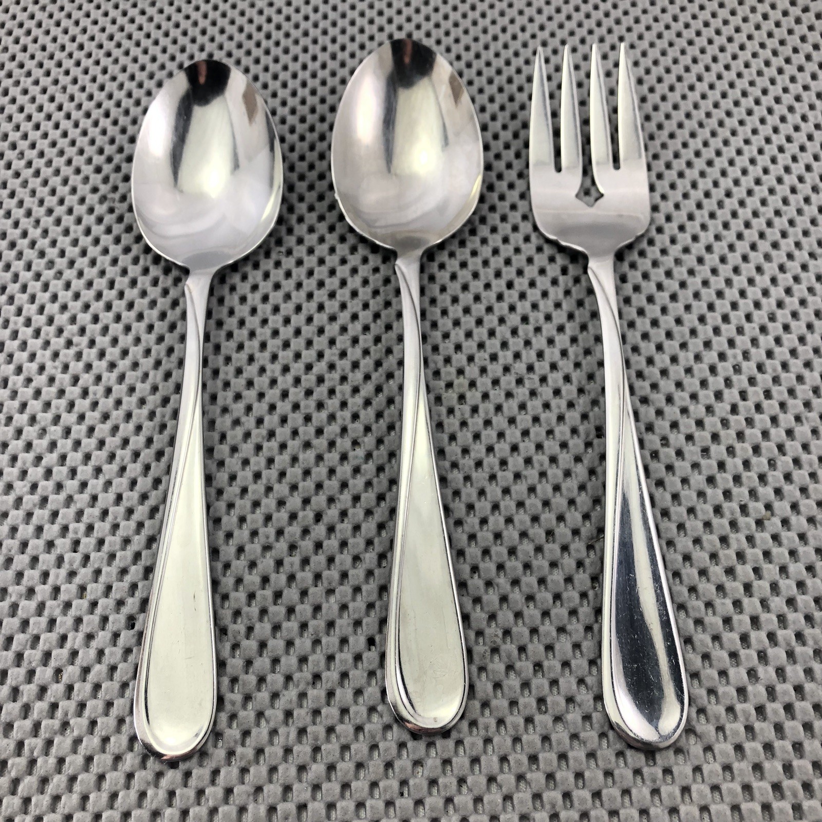 Oneida  USA Stainless FLIGHT/RELIANCE Service Set - Silver - Lot of 3