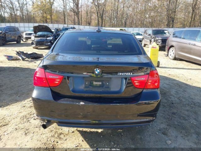 328I 2011 Glove Box 4956190