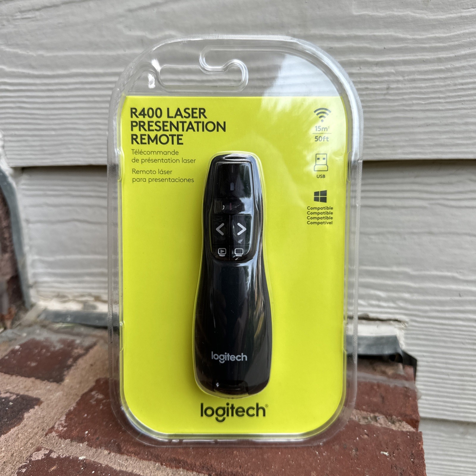 Logitech R400 Laser Presentation Remote - Black - NEW