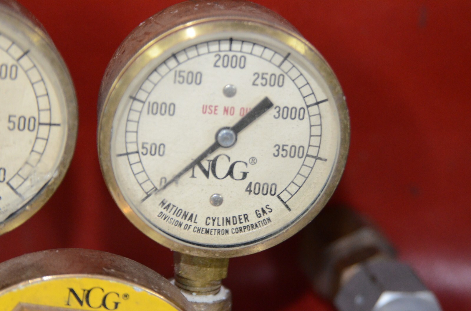 NCG Oxygen Regulator N1602 Gauges Supply Scott Splitter Disconnect Vtg Medical