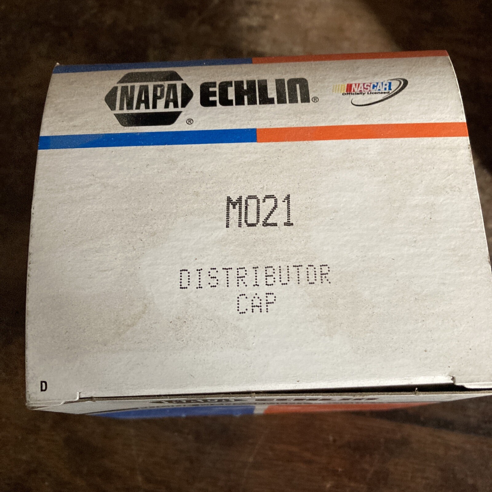 MO21 Echlin NAPA Distributor Cap