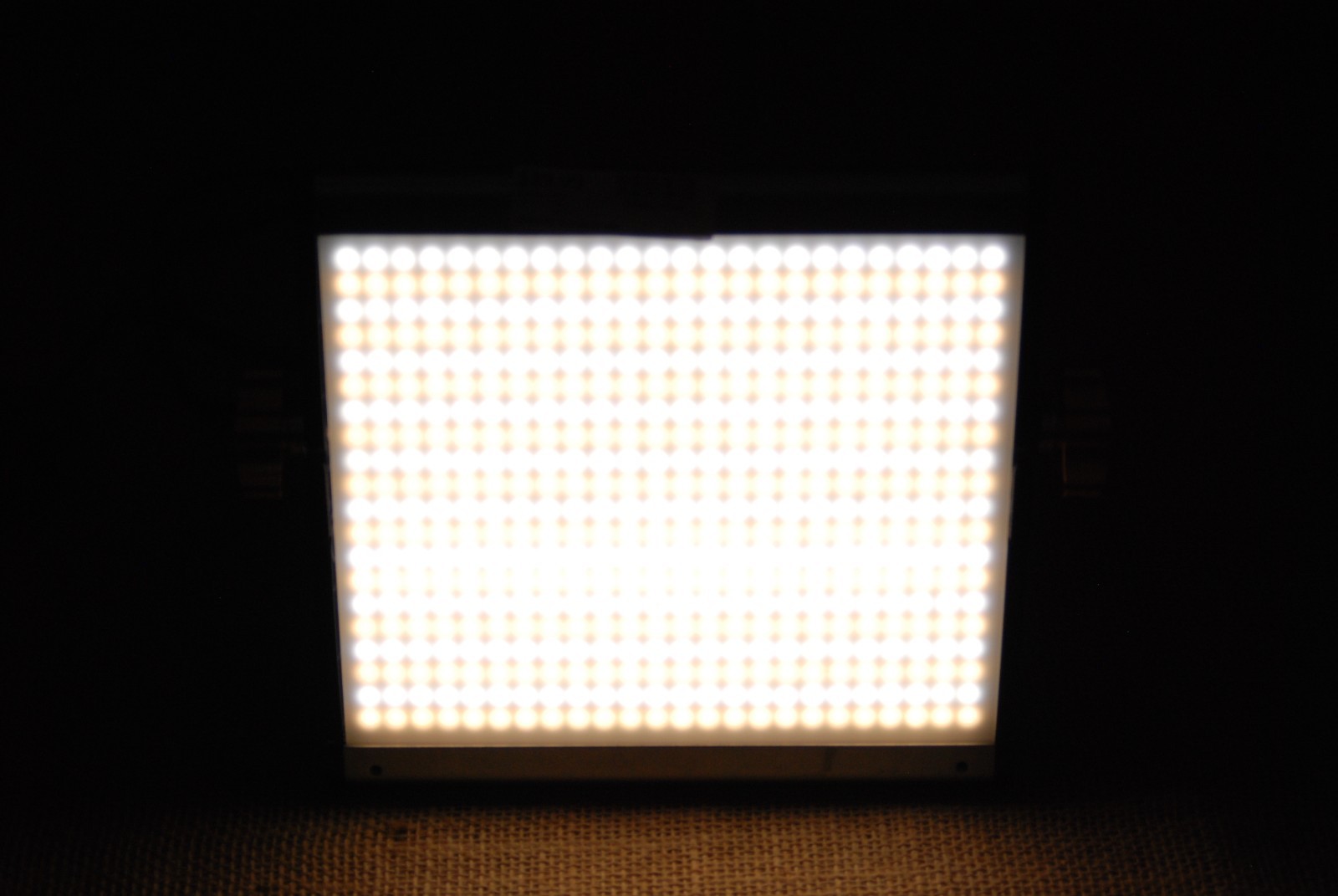 Neewer NL480 Bi Color LED Video Light Panel Kit Dimmable Studio Light
