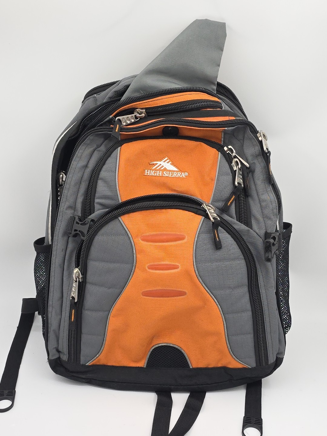 High Sierra Ergo-Fit Adjustable Shoulder Harness Backpack w/Daypack GREAT COND..