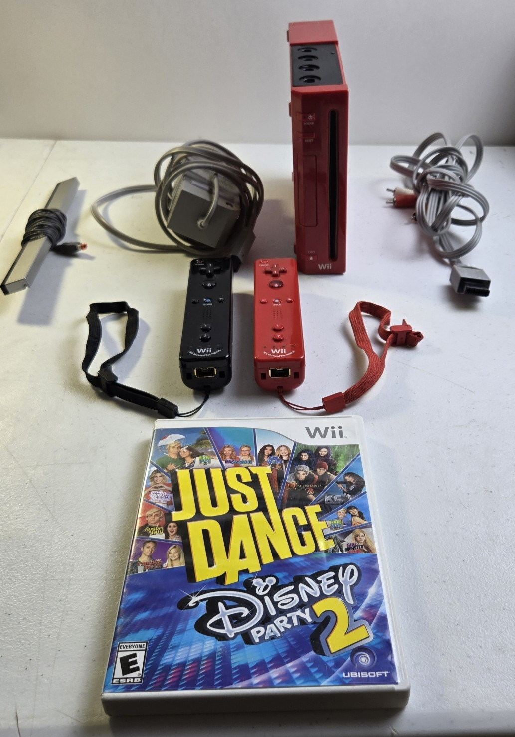 Nintendo Wii Mario Red W/ 2 Controllers, All Connectors + Game Tested Working