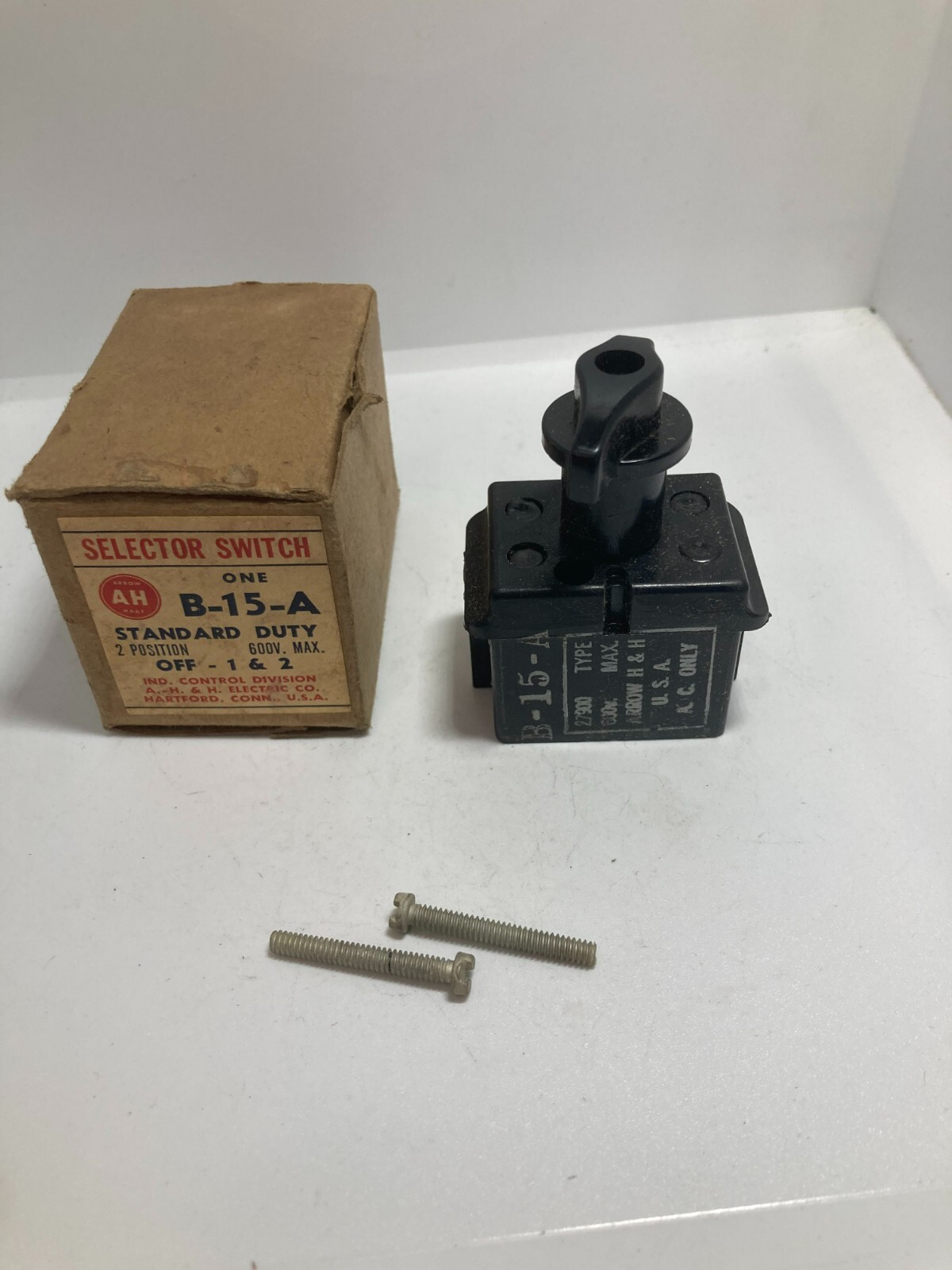 ARROW HART B-15-A SELECTOR SWITCH 2 POSITION 600V OFF-1 & 2 NIB