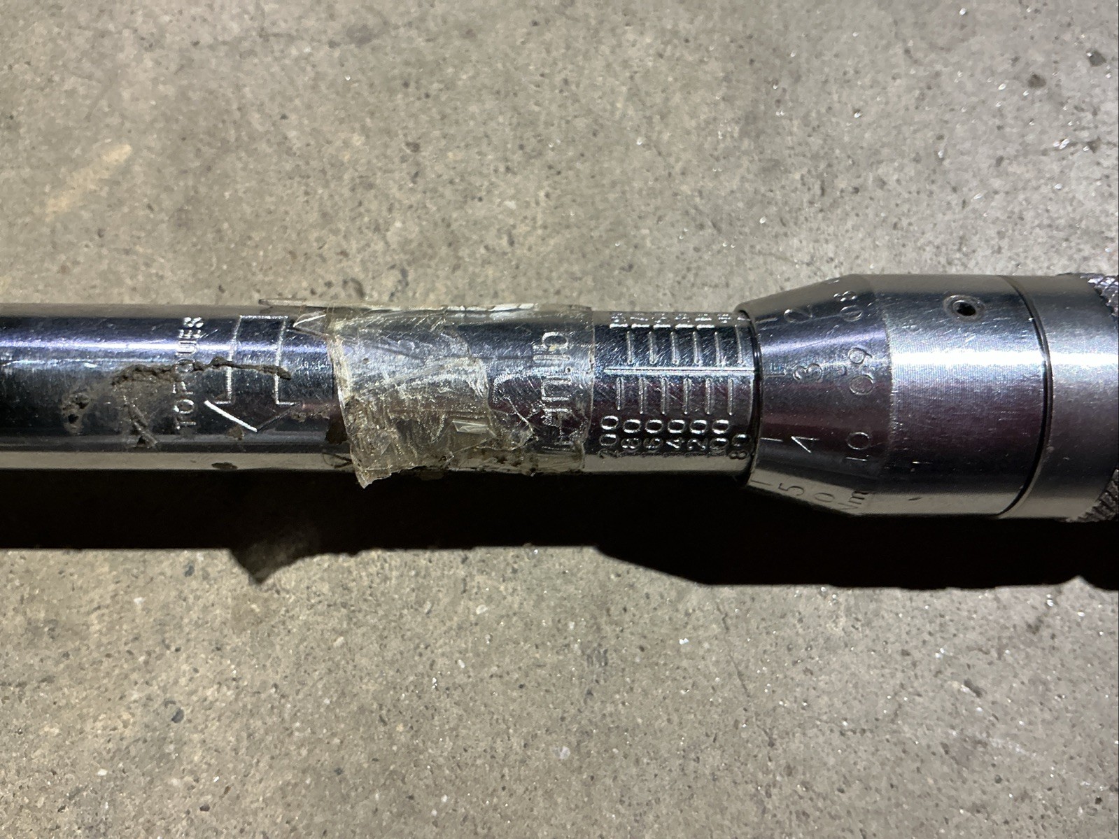Mac Tools Rounded Head Micro-Adjustable Torque Wrench 30-200 In-Lbs 1/4 TWM200A