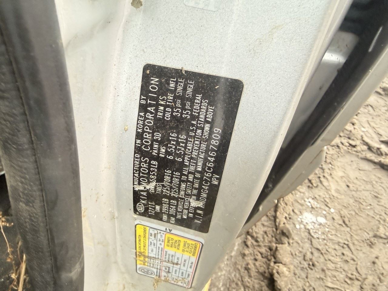 SEDONA 2012 Glove Box OEM