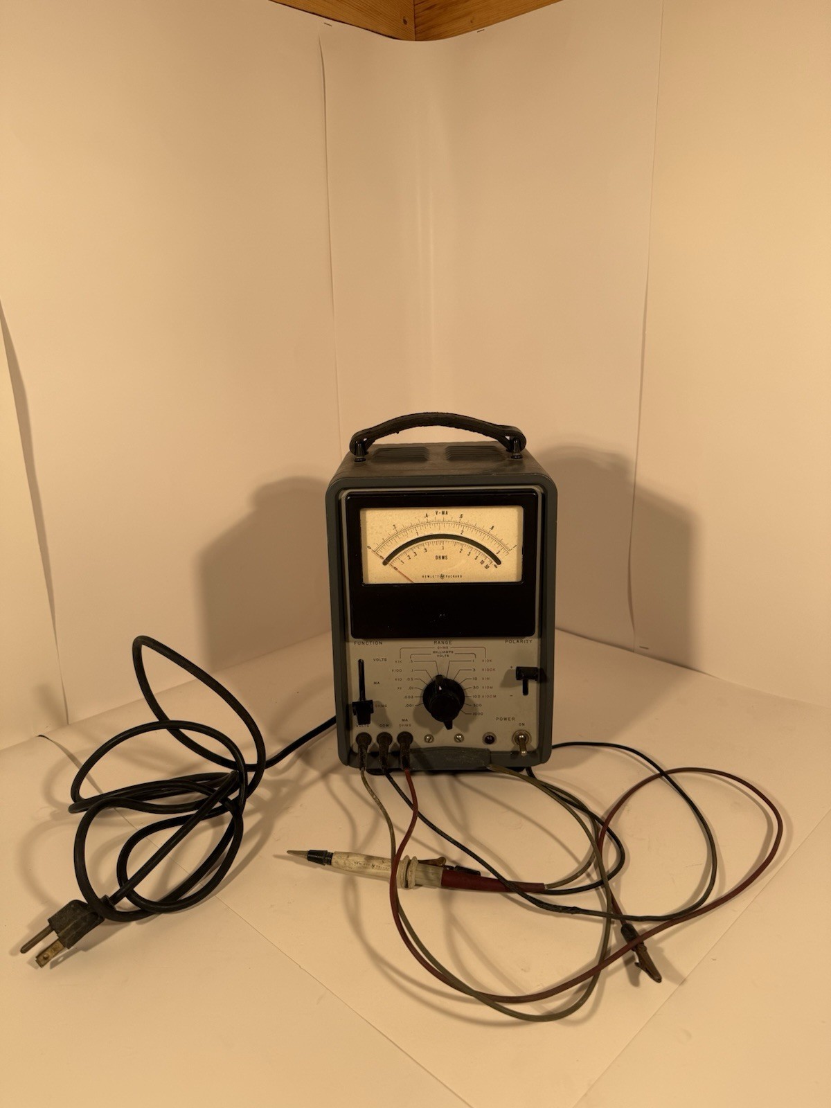 Vintage Hewlett Packard Model 1120-0305  Vacuum Tube Voltmeter | FOR PARTS