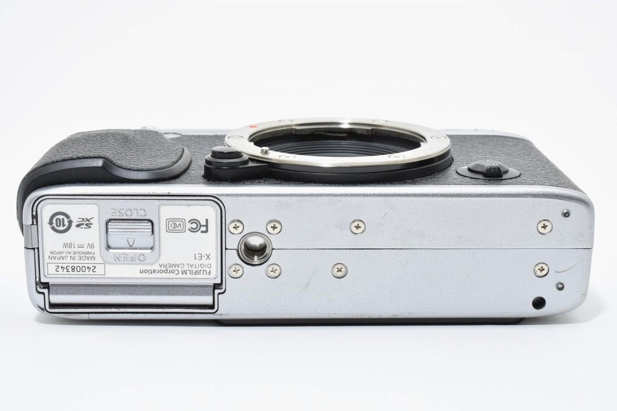 Fujifilm X-E1 Mirrorless Camera #2801321