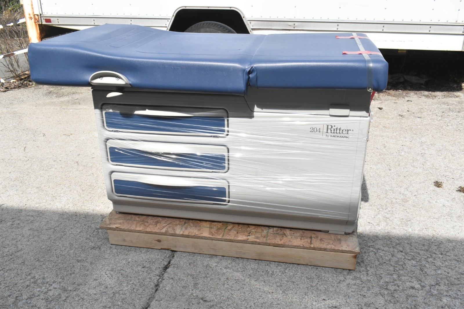Ritter 204 Exam Table – Navy