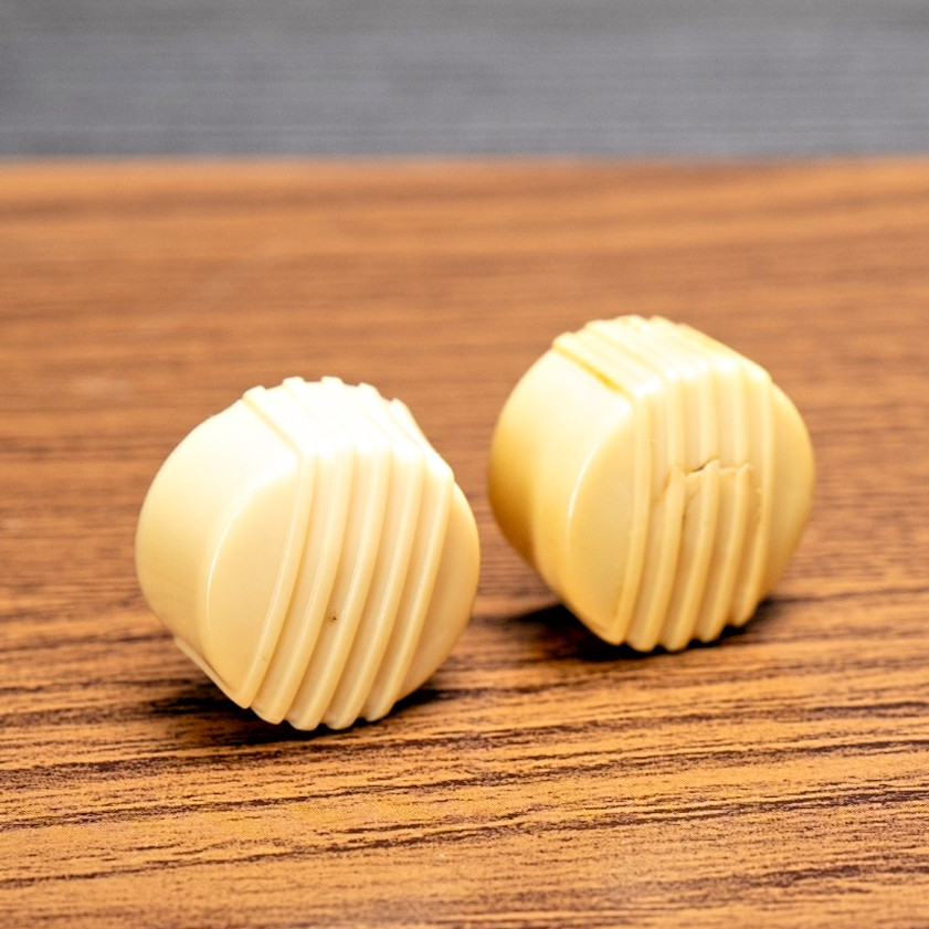 Vintage Tube Radio Knobs Deco Plastic 2pc 1930s-40s 1/4" Splined Shaft