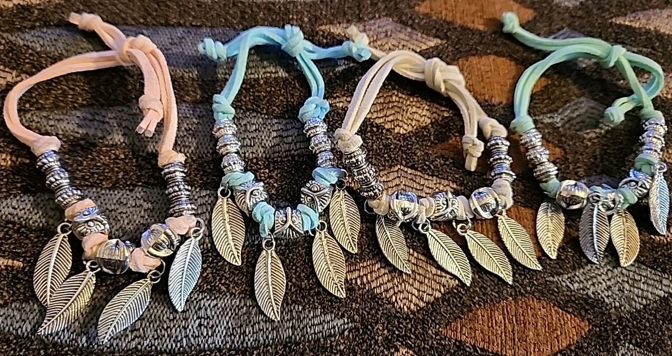 4 Handmade Bracelets Beaded Feather Style Fashion Stretch Bracelets