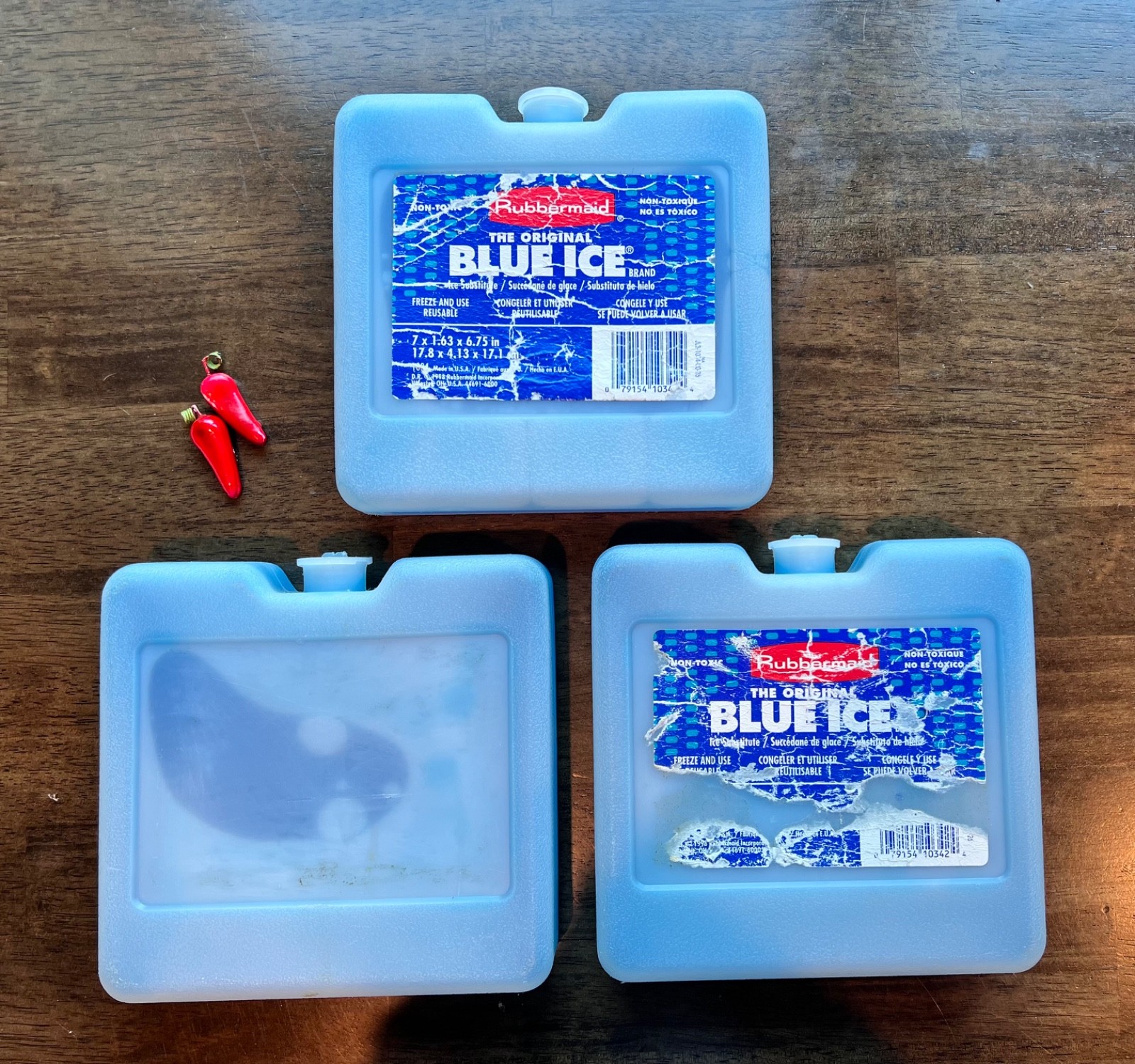 Vintage 90’s Rubbermaid 7”X 1.63”X 6.75” Blue Ice Weekender #1034 Lot Of 3 Gott