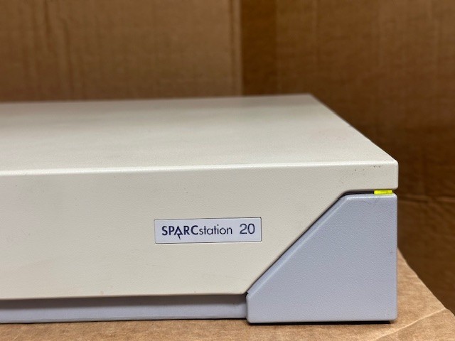 SUN Microsystems SPARCstation 20 Model 544 PN 600-3710-01 READ DESCRIPTION