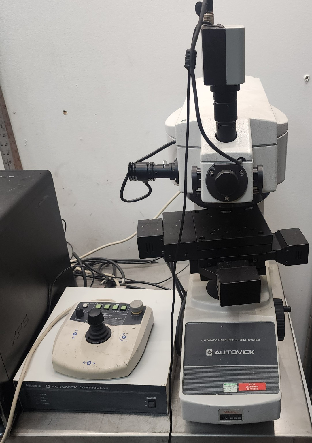Mitutoyo HM-200 System C Micro Vickers Hardness Testing System Dongle Computer