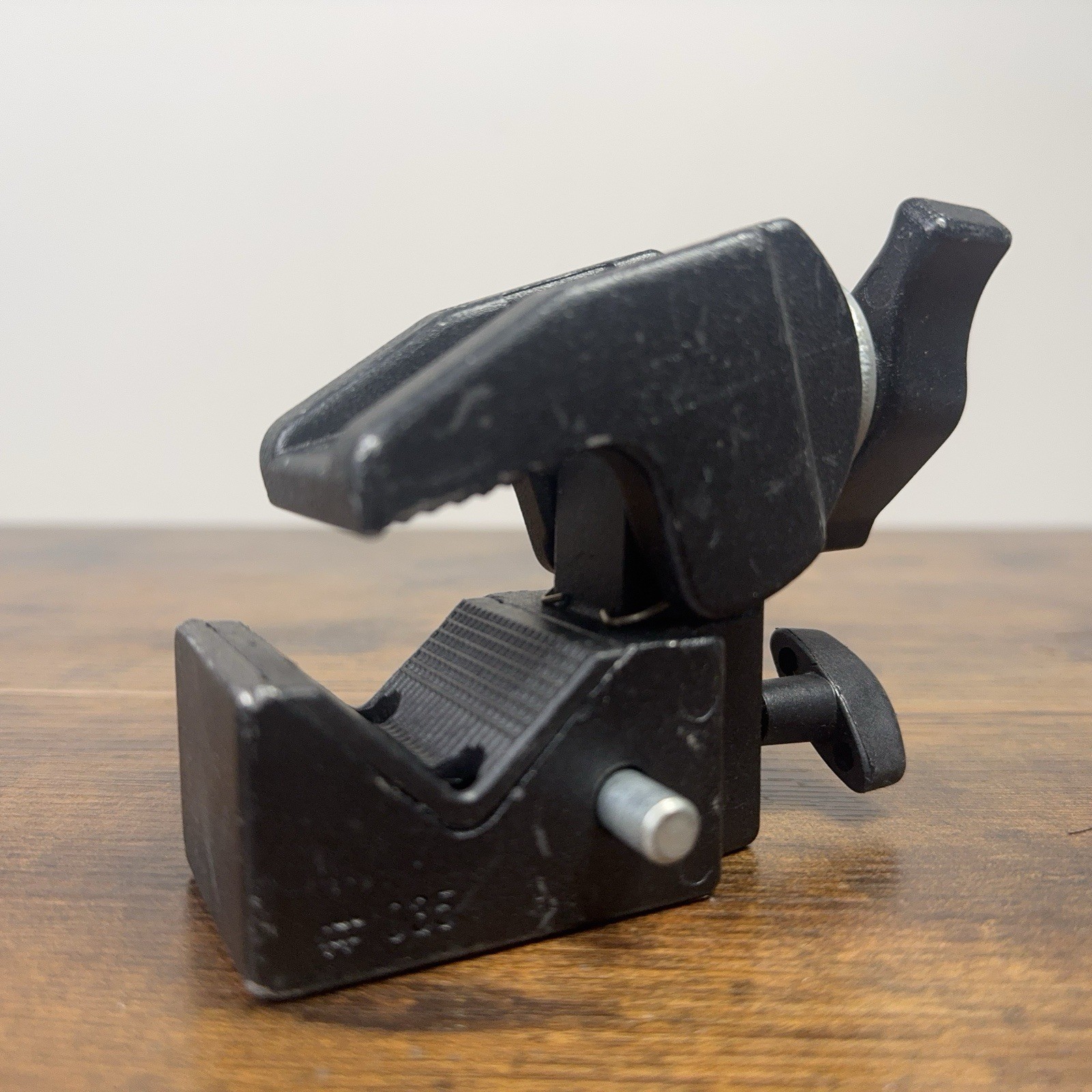 Manfrotto 035RL Super Clamp - Stud Not Included