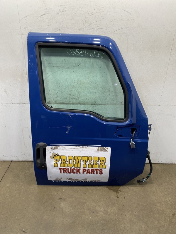 Door for International LT (606-13332)