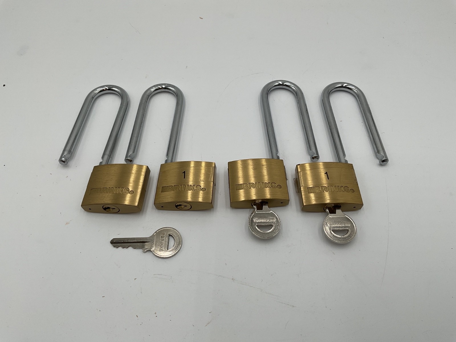 Brinks Solid Brass Padlock 30mm Body with 2-1/2” Long Shackle #1 4 locks 3 keys.