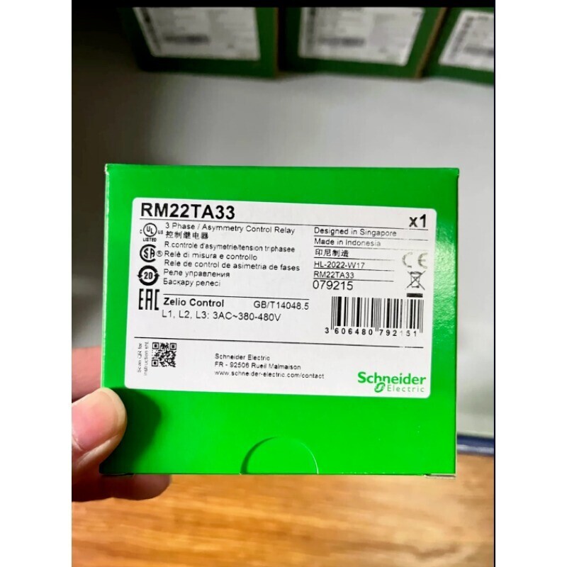 NEW Schneider RM22TA33 Control Relay