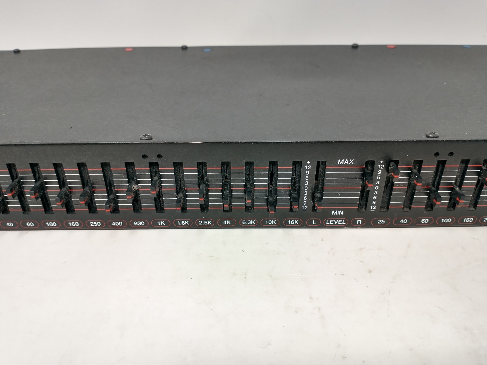 SoundTech Q150 Single Space 15 Band Stereo EQ Equalizer Rack Mountable Vintage