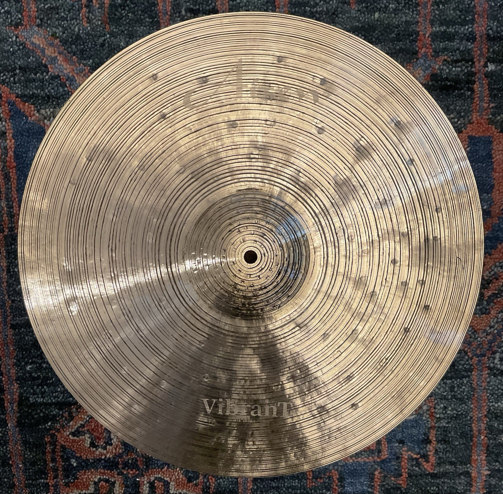 Aisen 18” Vibrant Crash