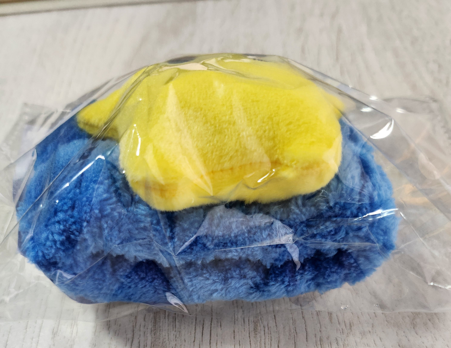 Baskin Robbins x Super Mario Galaxy ~ Lumas Original Fluffy Sleeve