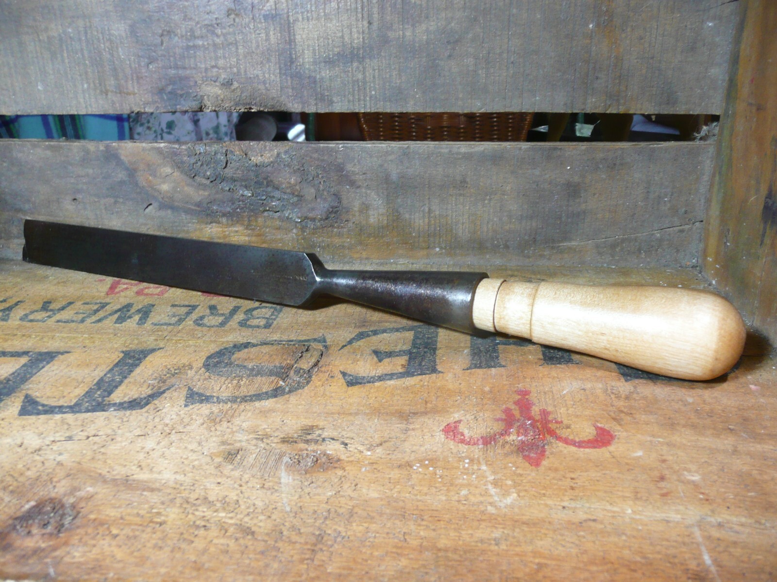 Vintage WINSTED EDGE TOOL WORKS 1" Chisel