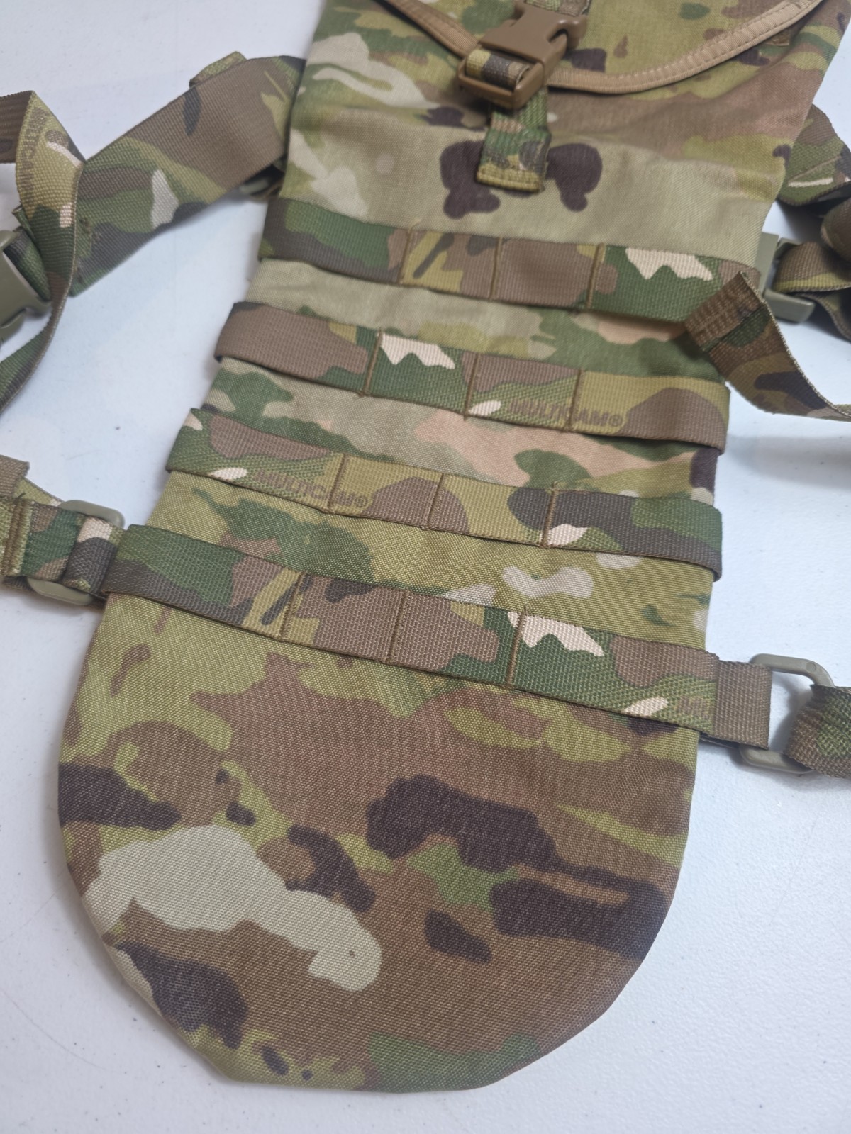MULTICAM Hydration Carrier Pack Pouch