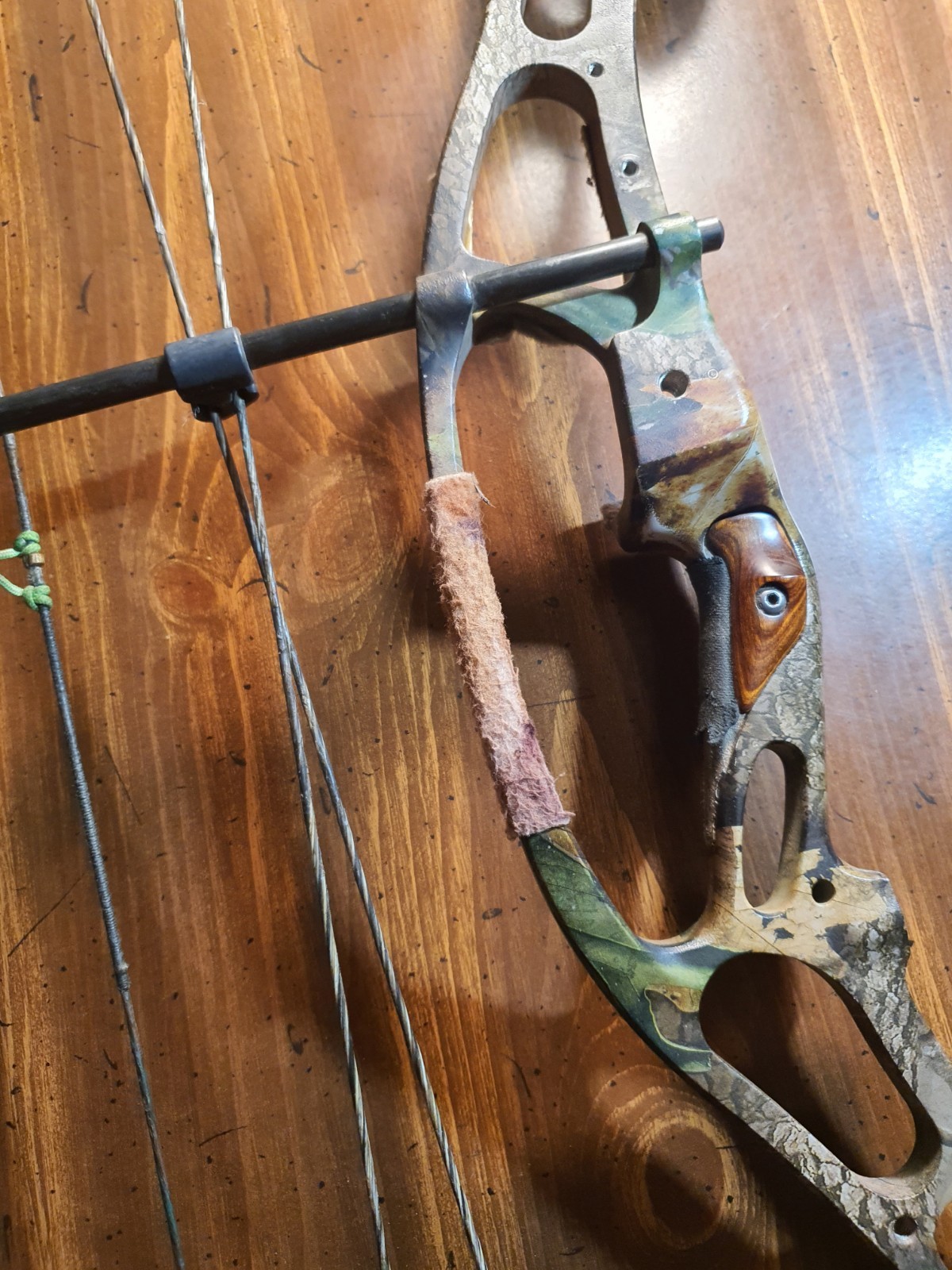 Hoyt Archery UltraTec Xt 2000 60-70lbs 29-31.5"