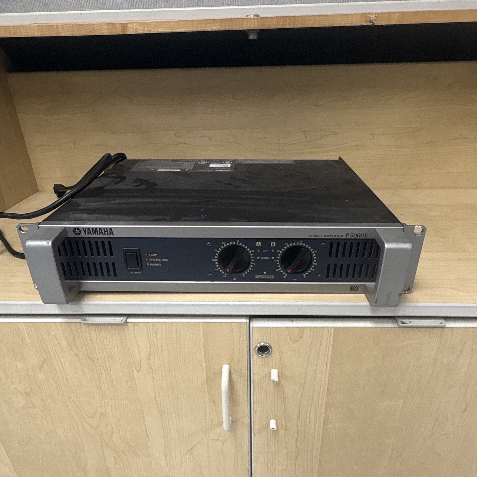 Yamaha P5000S 2-Channel Rack Mount Power Amplifier XLR Banana Black/Silver