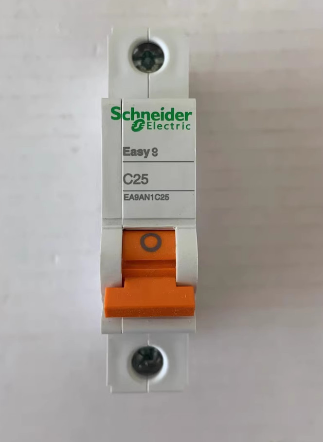 1PC NEW Schneider Miniature circuit breaker Easy9 1P C25A EA9AN1C25 #YY