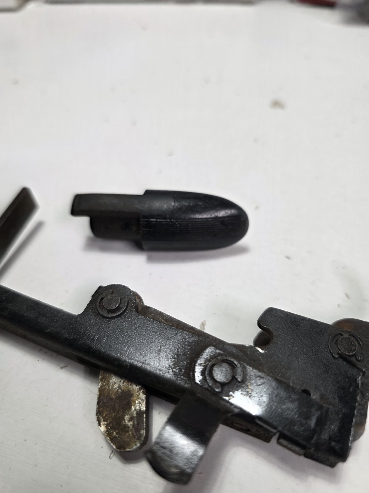 MOSSBERG 341 .22 RIFLE - COMPLETE TRIGGER ASSEMBLY Plug