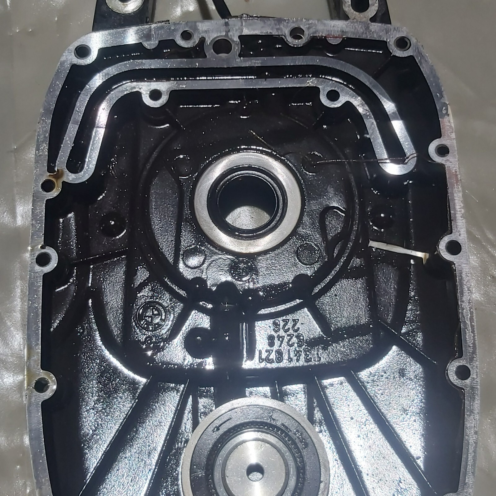 GENUINE BMW R1100 1993 -2001 INNER FRONT ENGINE COVER ALTERNATOR SUPPORT