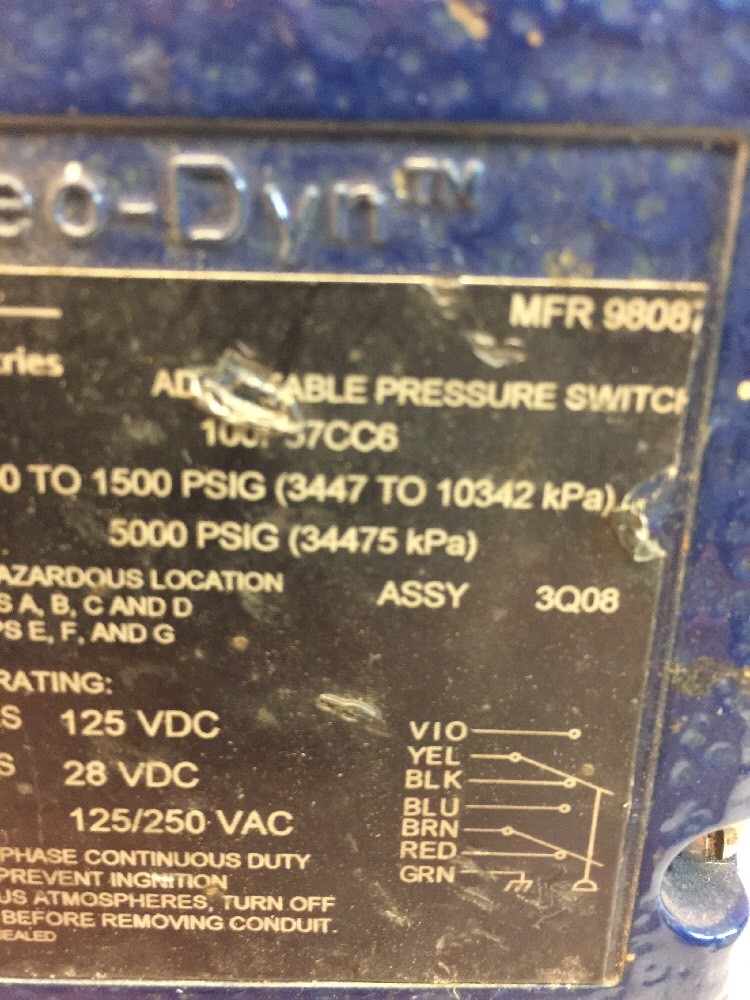 ITT 100P57CC6 Adjustable Pressure Switch (1044)