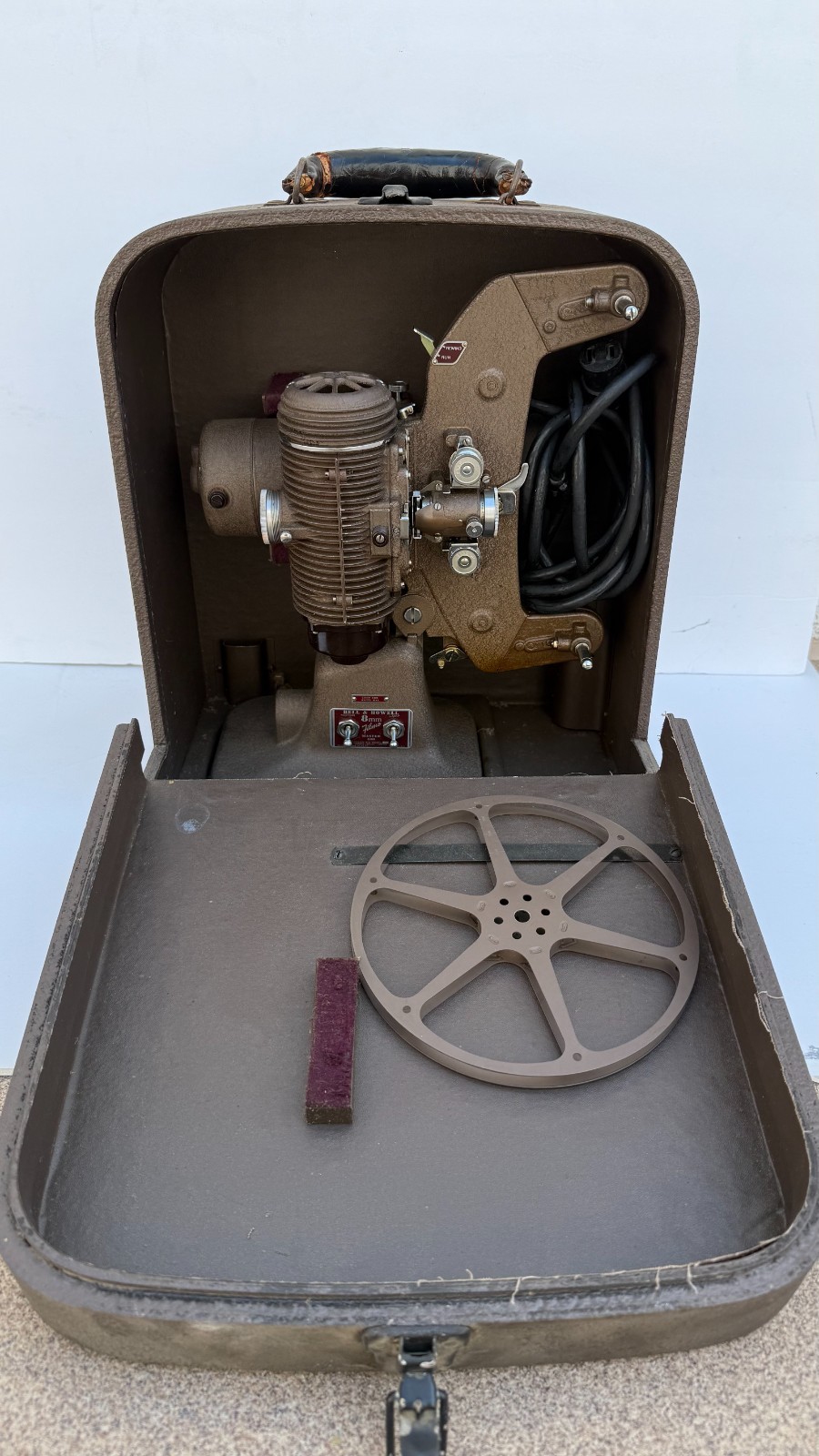 Vintage 1930's Bell and Howell 8MM Filmo Master 400 Design 122 Model G Projector