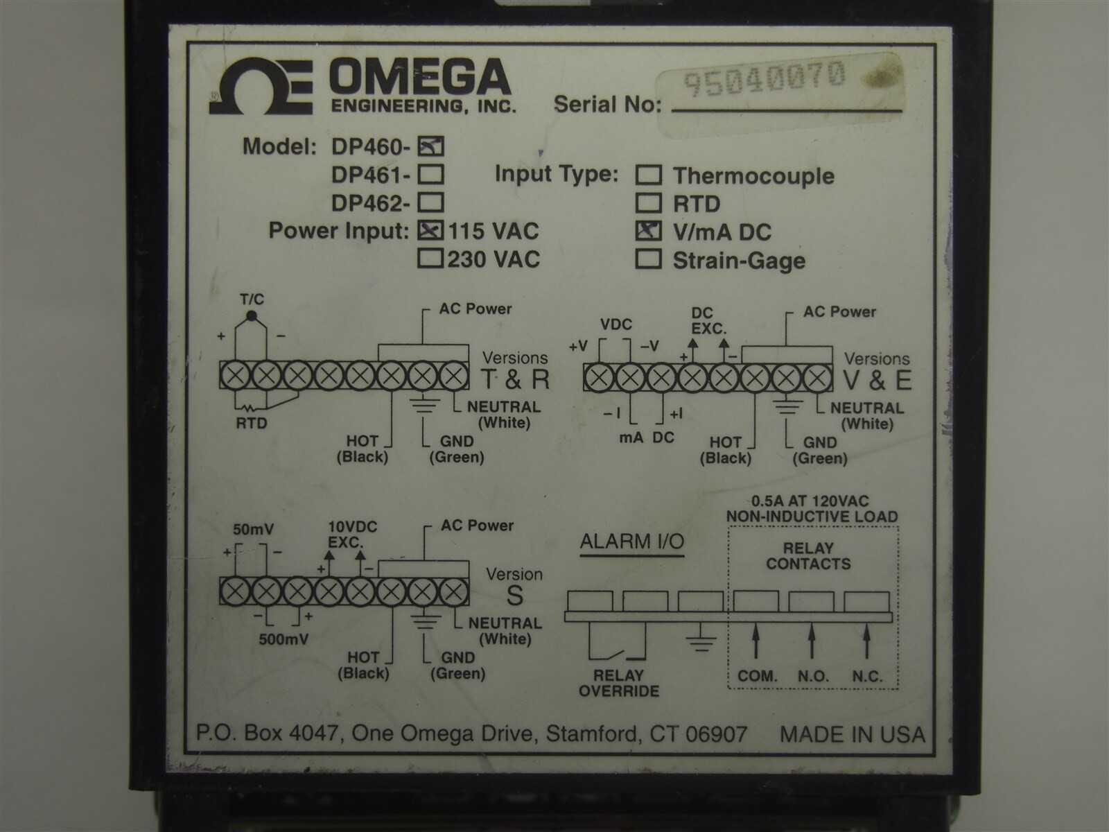Omega DP460 Temperature Meter