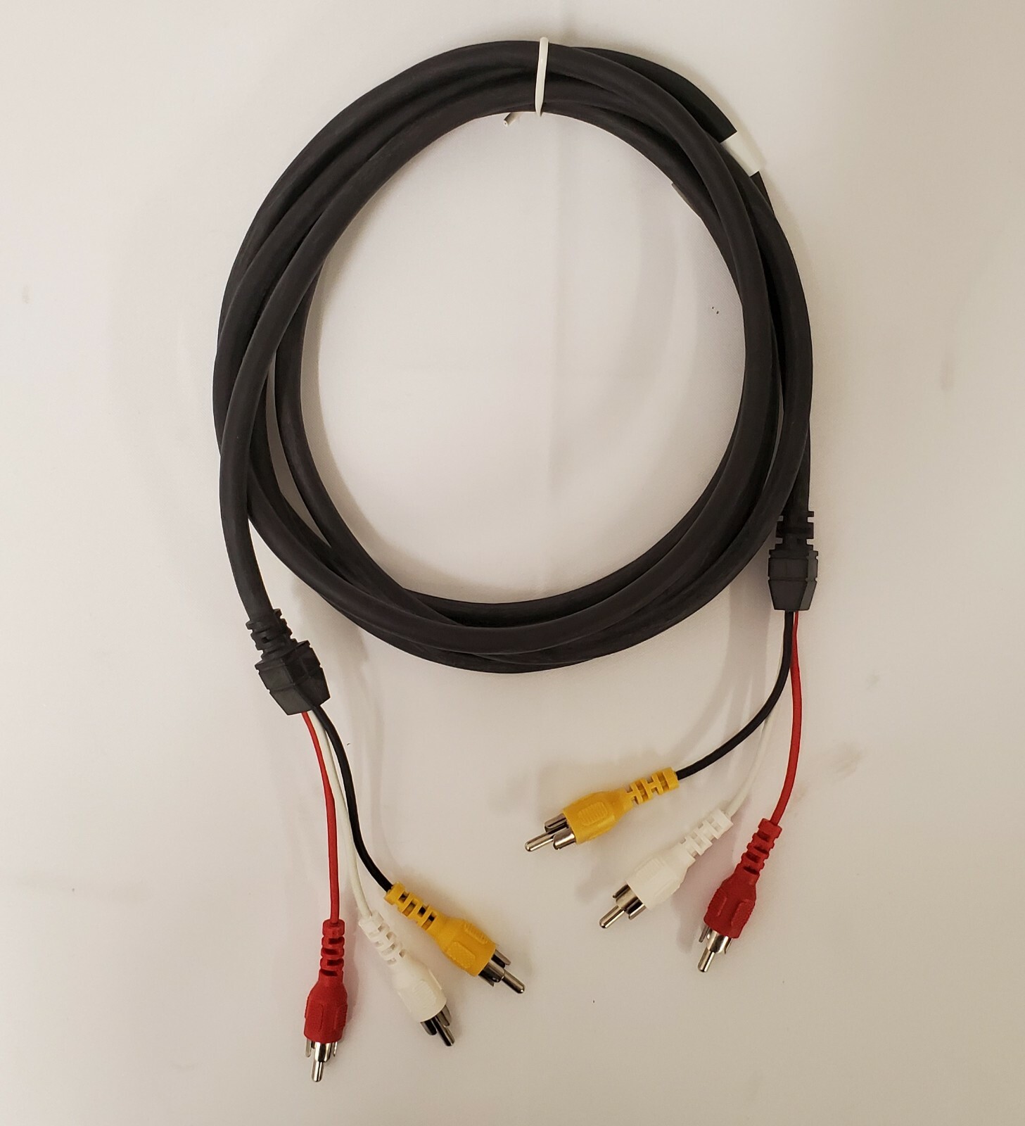 8ft - 3 RCA Male to Male Composite Audio Video Cable