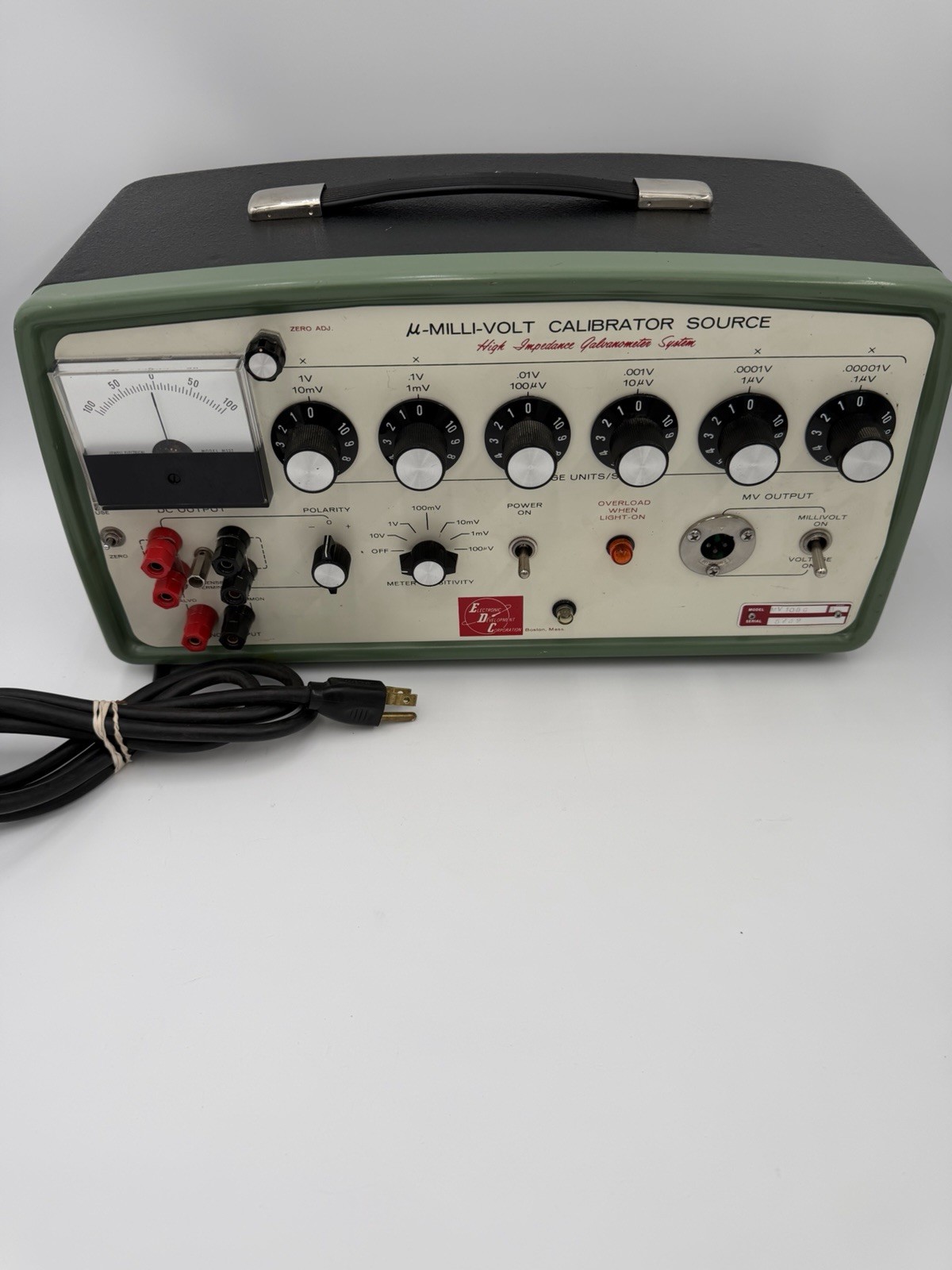 EDC MV105G Millivolt Calibrator Source Electronic Development Corporation