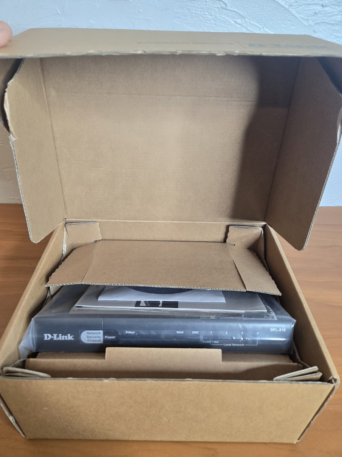 NEW DFL-210 D-Link NetDefend VPN/Firewall