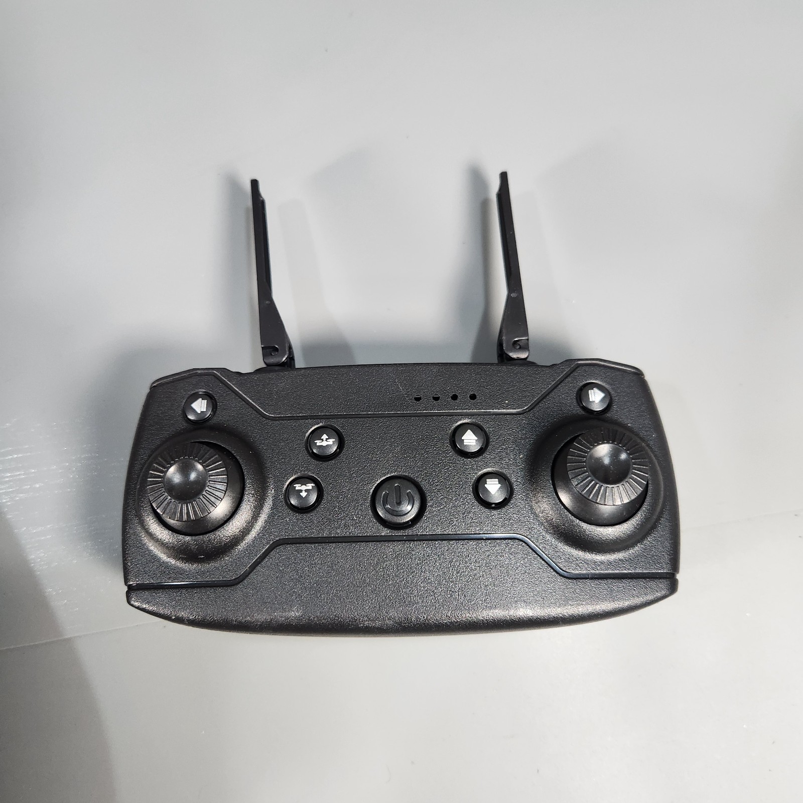 E99 Pro Foldable WiFi FPV Camera Drone w Remote Carrying Case Powers On