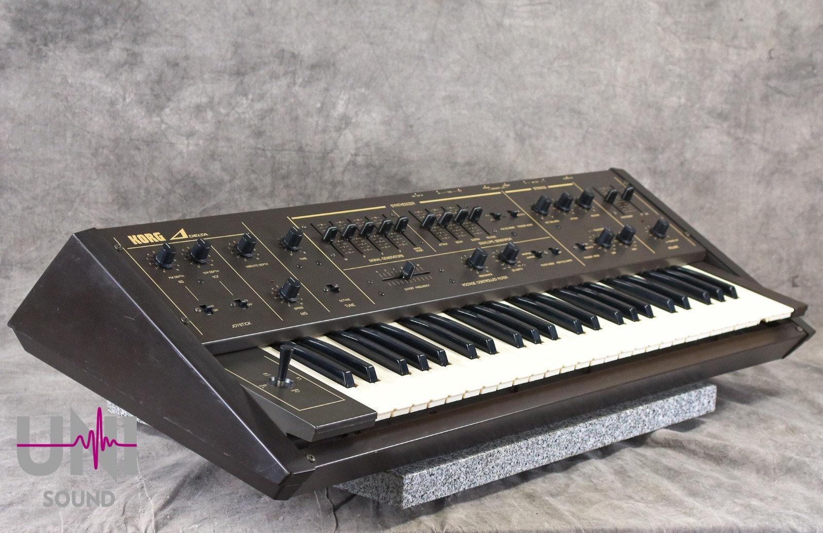 KORG Delta DL-50 Analog Strings Synthesizer in Very Good Condition