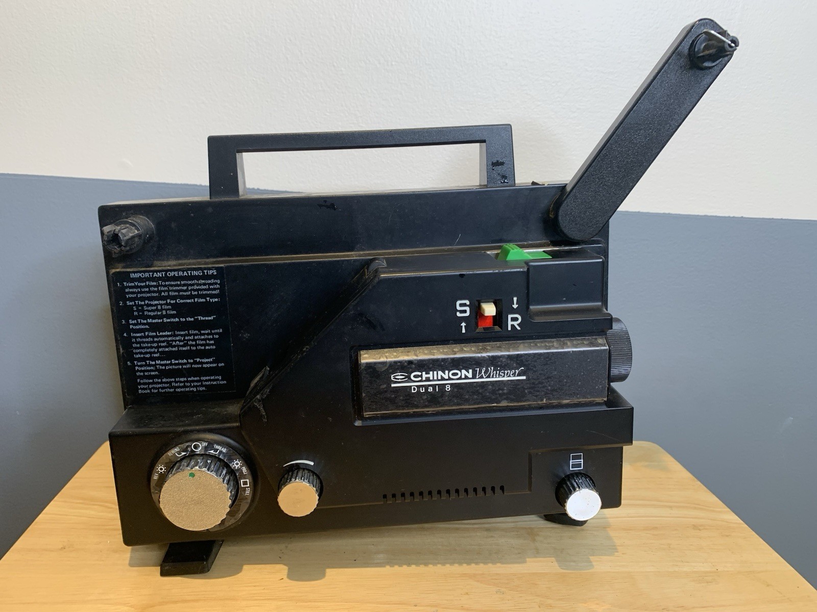 Chinon Whisper Dual 8 S3 8mm/Super 8 Movie Projector Portable Black